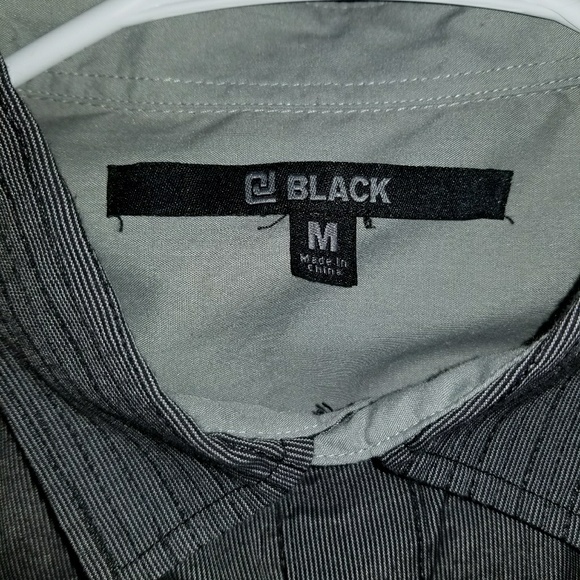 Button down - Picture 2 of 2